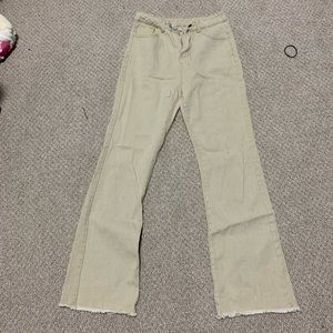 beige jeans!